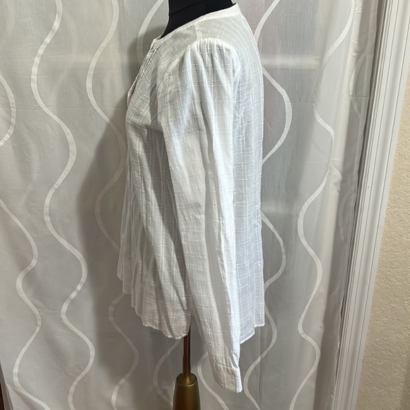 Loft, White, Rounded neck, 1/2 button down, 100% Cotton, Long Sleeve Top, Small - Picture 3 of 8